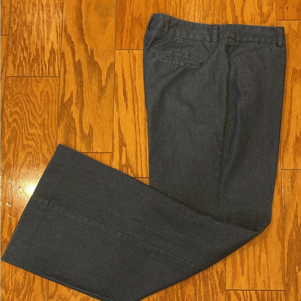 Women’s Larry Levine Dressy Jeans Sz 10